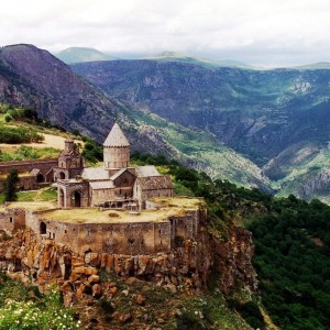 1024px-Tatev_Monastery,_Armenia