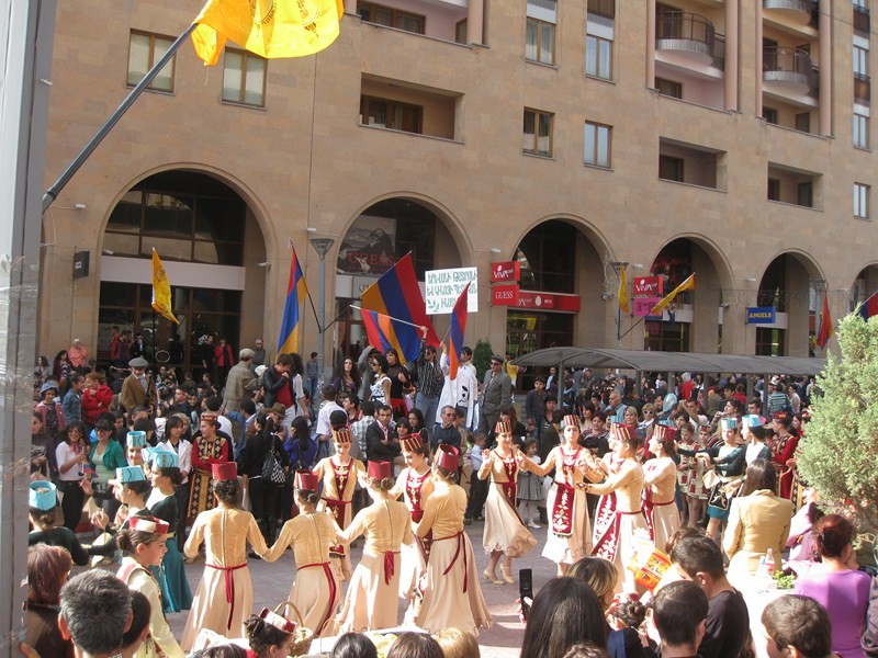 yerevan-dance-street-2009